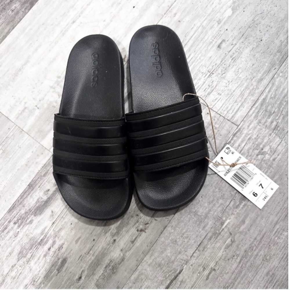 Adidas Adilette Comfort Black Slides |
NWT |Everyday Chill Streetwear Sandals